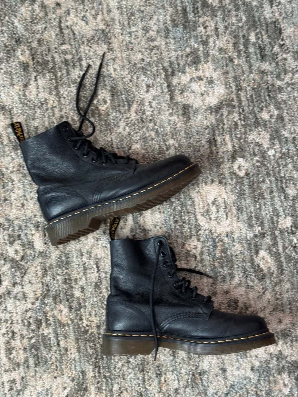 Dr. Martens Pascal Virginia Leather Lace-Up Boots Size 9 Black